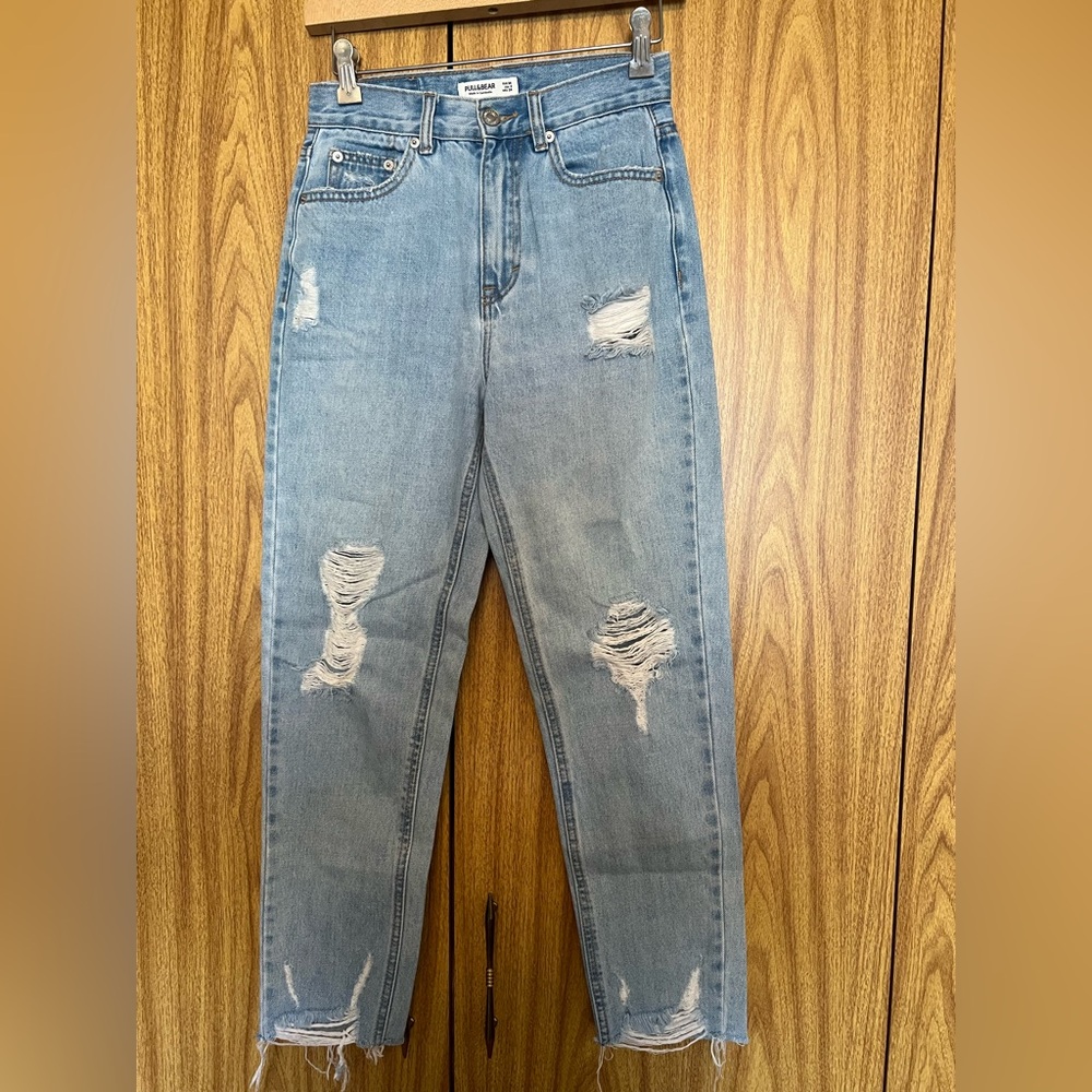 Pull&Bear Women's Distressed Blue Jeans
